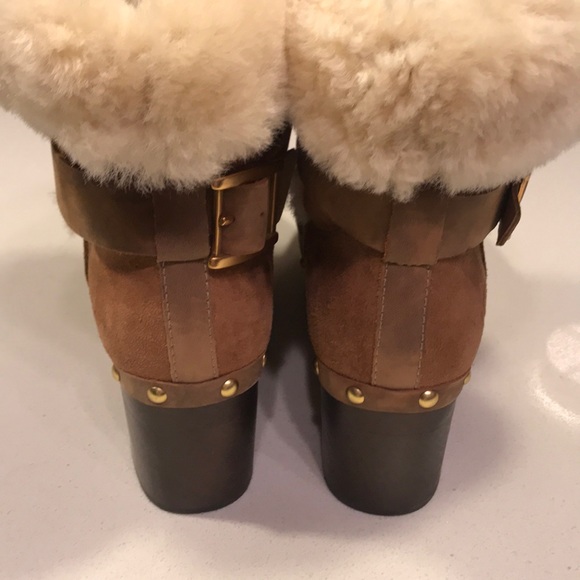Ugg Heeled Ankle Booties - Picture 5 of 6